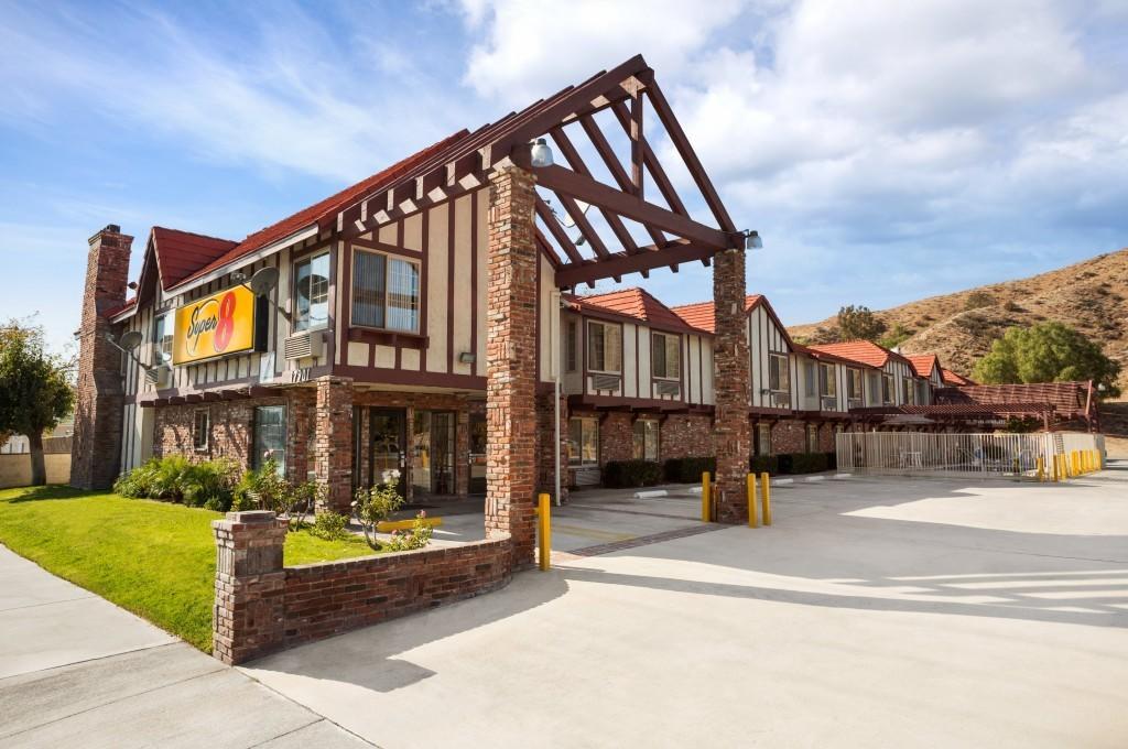 Motel Super 8 By Wyndham Santa Clarita/Valencia Extérieur photo