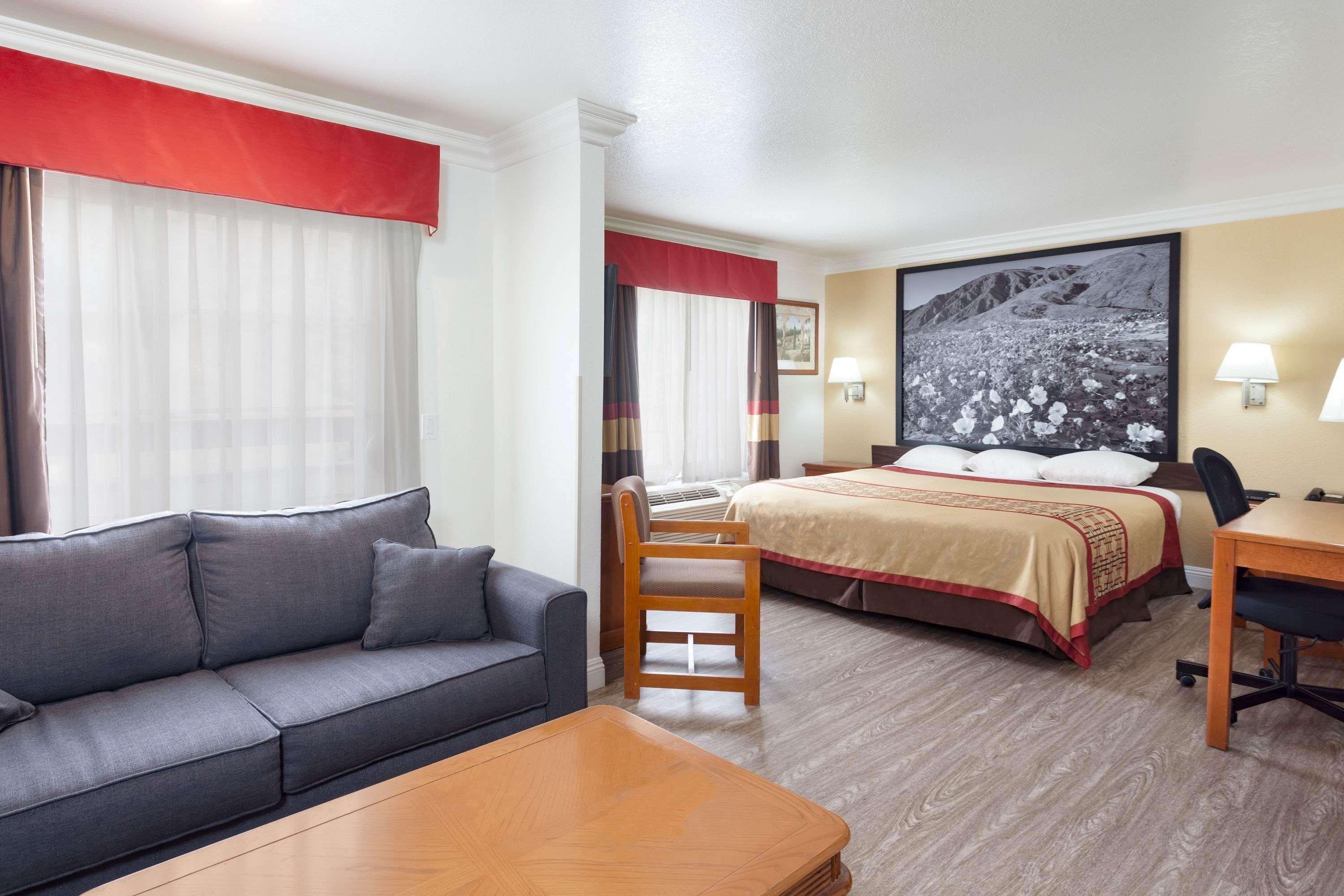 Motel Super 8 By Wyndham Santa Clarita/Valencia Extérieur photo