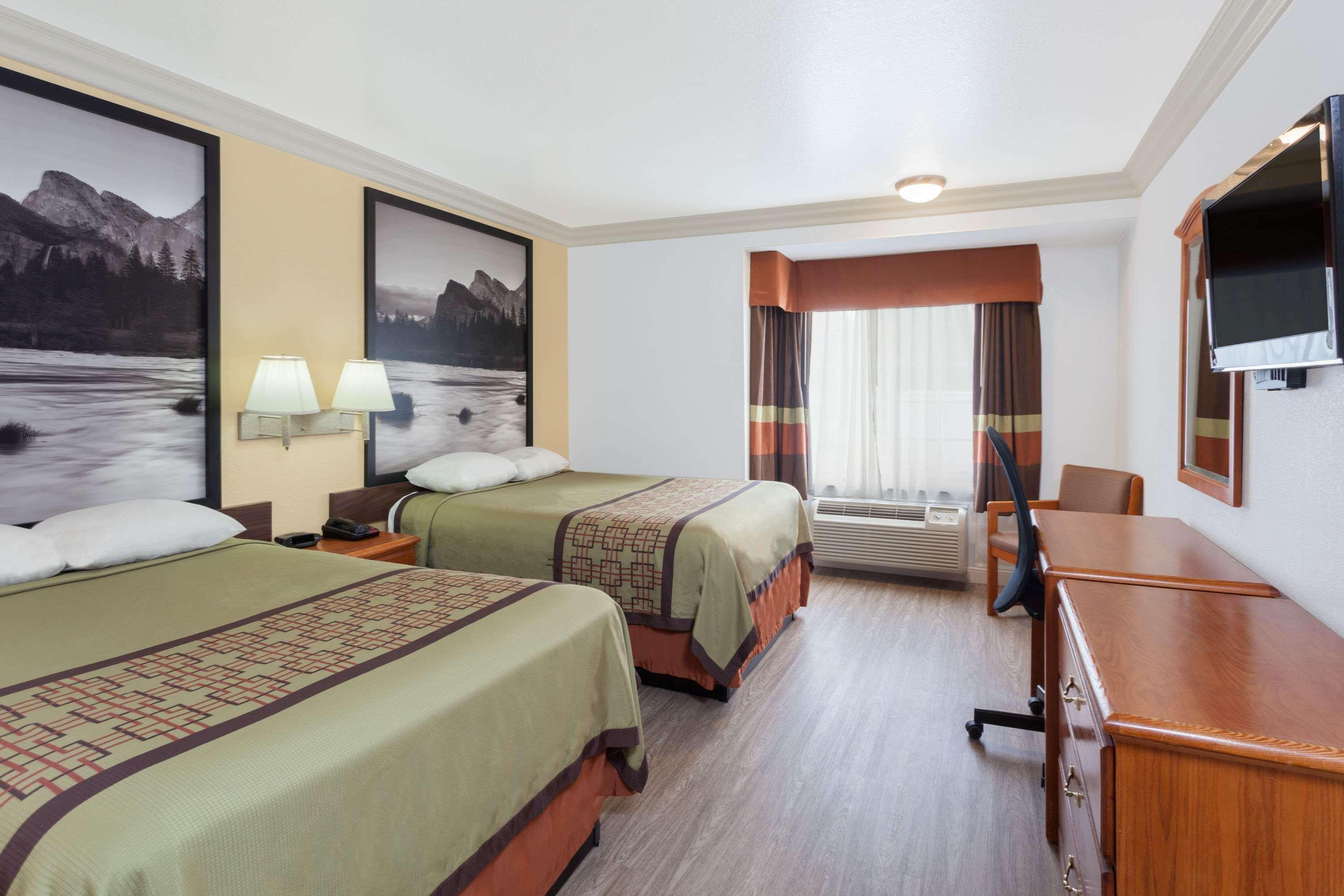 Motel Super 8 By Wyndham Santa Clarita/Valencia Extérieur photo