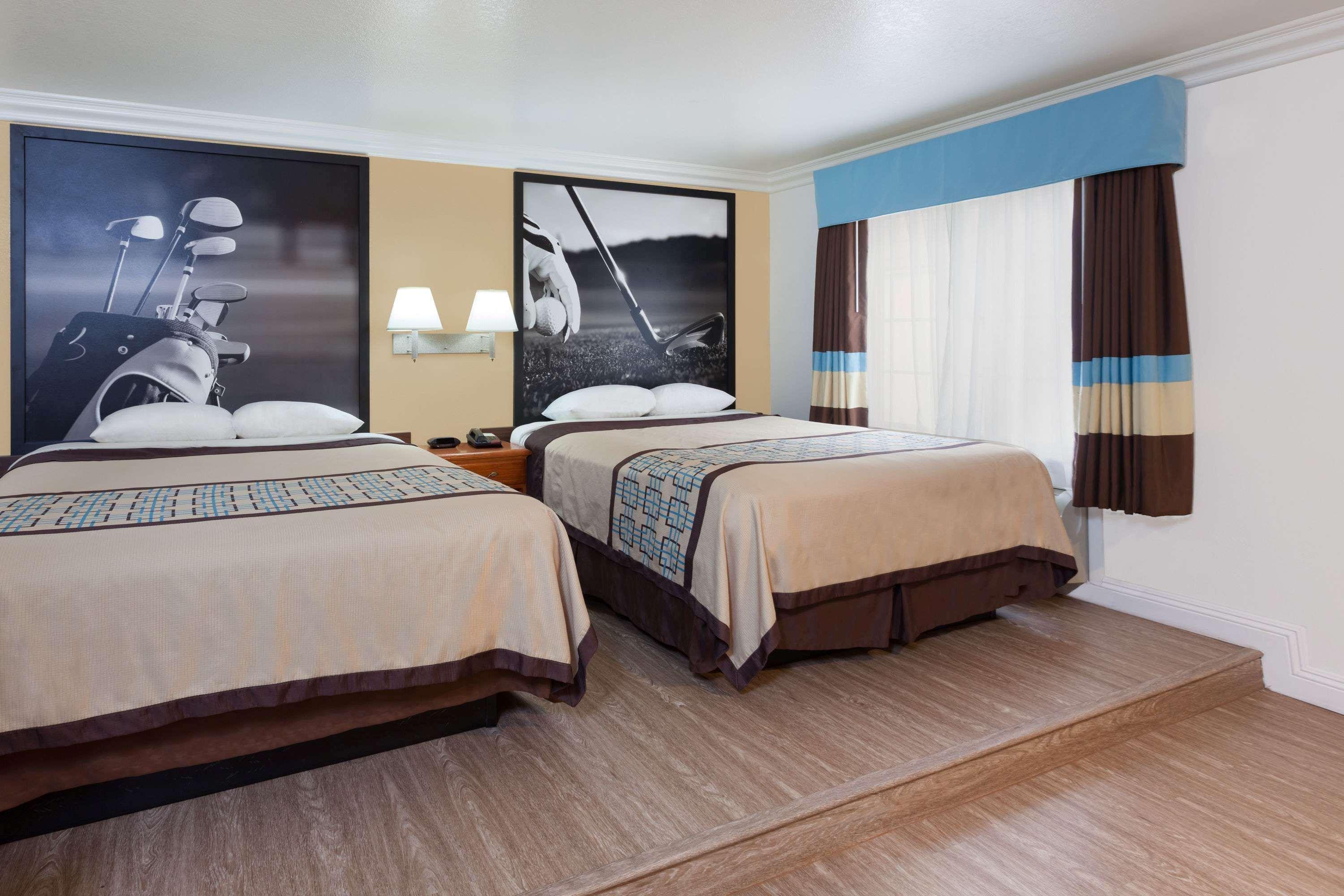 Motel Super 8 By Wyndham Santa Clarita/Valencia Extérieur photo
